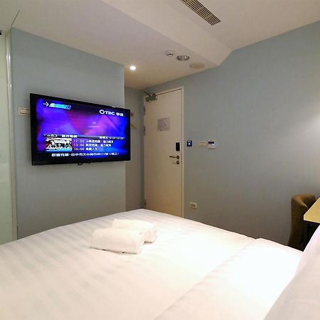 Shin Sei Bashi Hotel Taichung Ruang foto