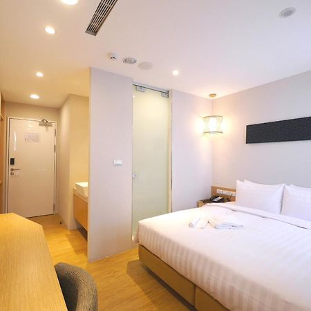 Shin Sei Bashi Hotel Taichung Ruang foto