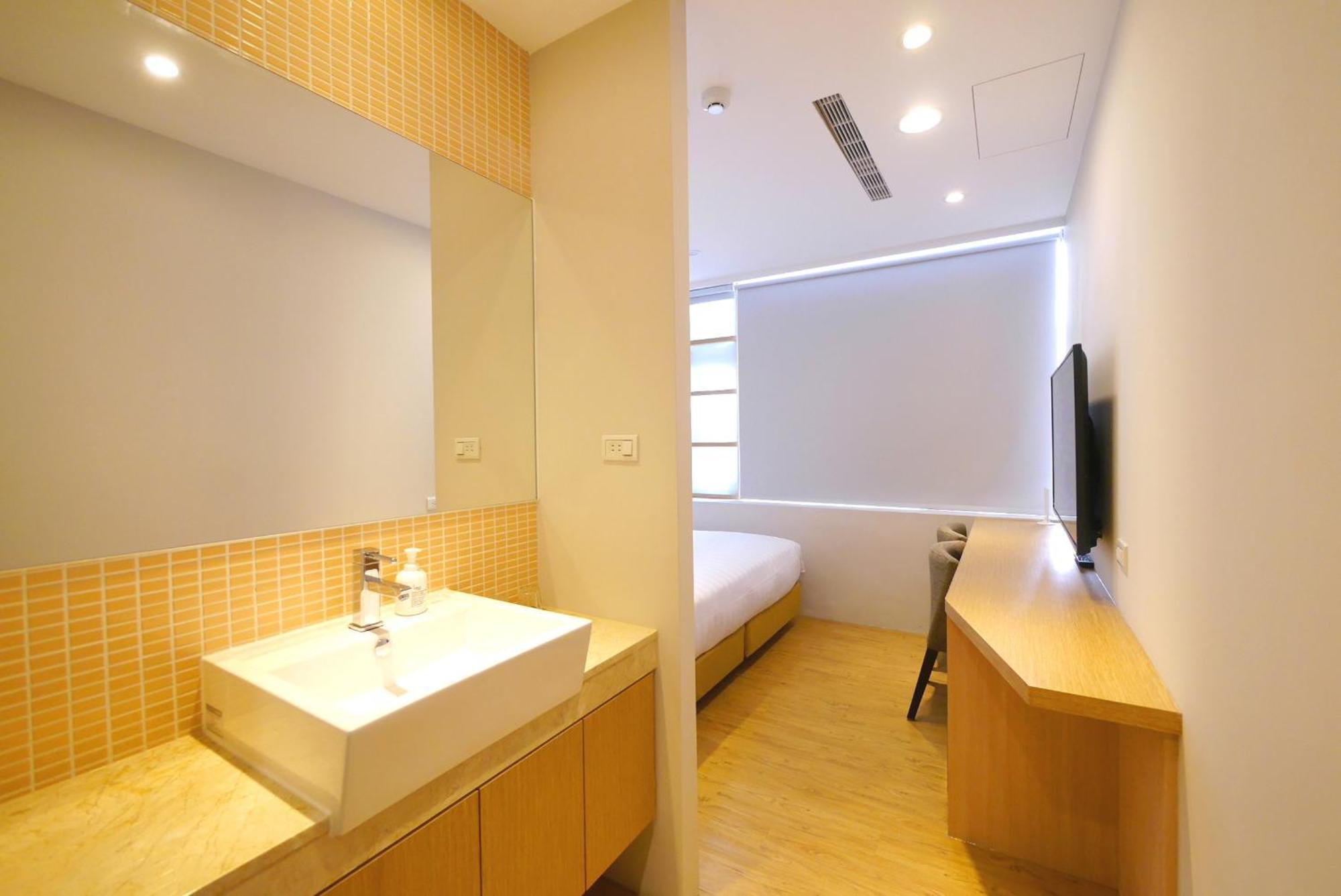 Shin Sei Bashi Hotel Taichung Ruang foto