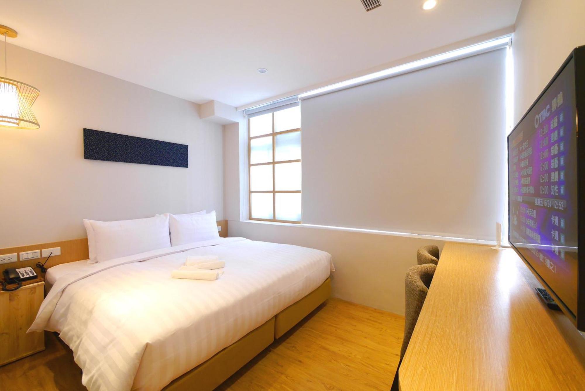 Shin Sei Bashi Hotel Taichung Ruang foto