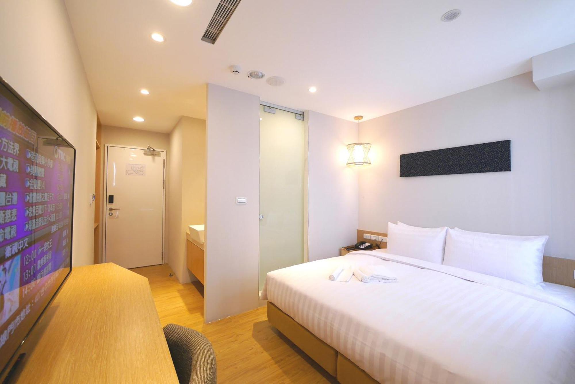 Shin Sei Bashi Hotel Taichung Ruang foto