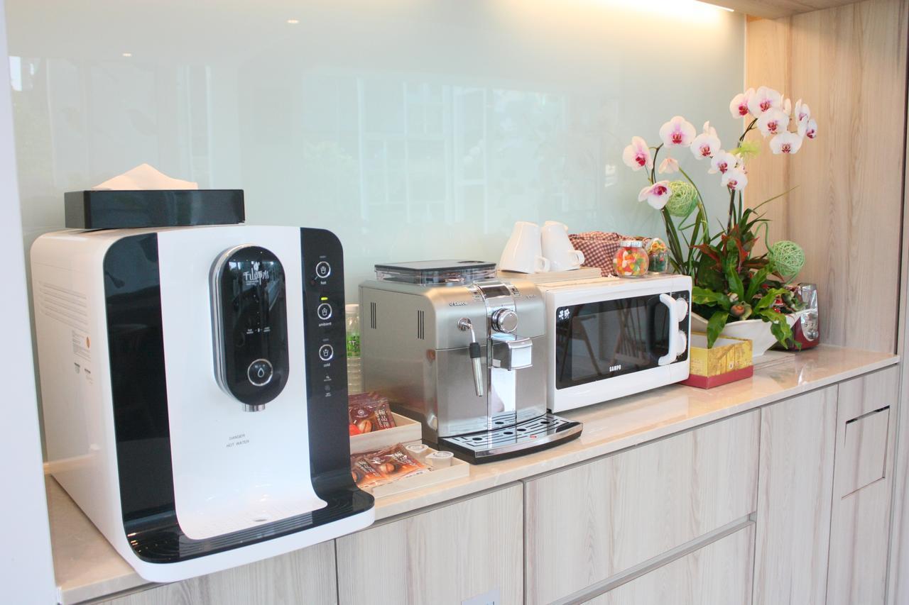 Shin Sei Bashi Hotel Taichung Bagian luar foto