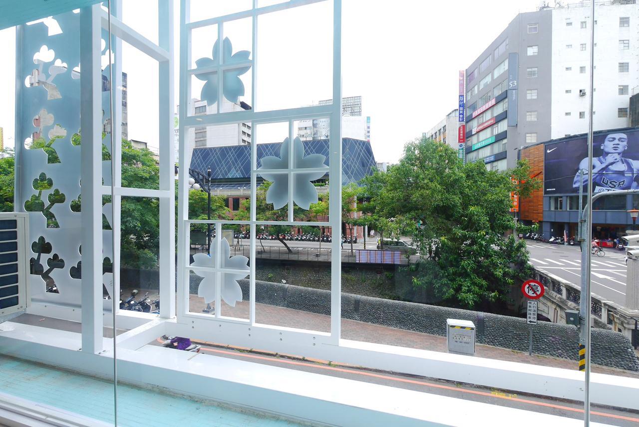 Shin Sei Bashi Hotel Taichung Bagian luar foto