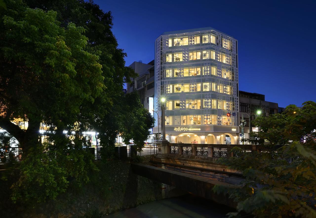 Shin Sei Bashi Hotel Taichung Bagian luar foto