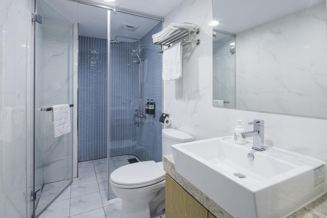Shin Sei Bashi Hotel Taichung Bagian luar foto