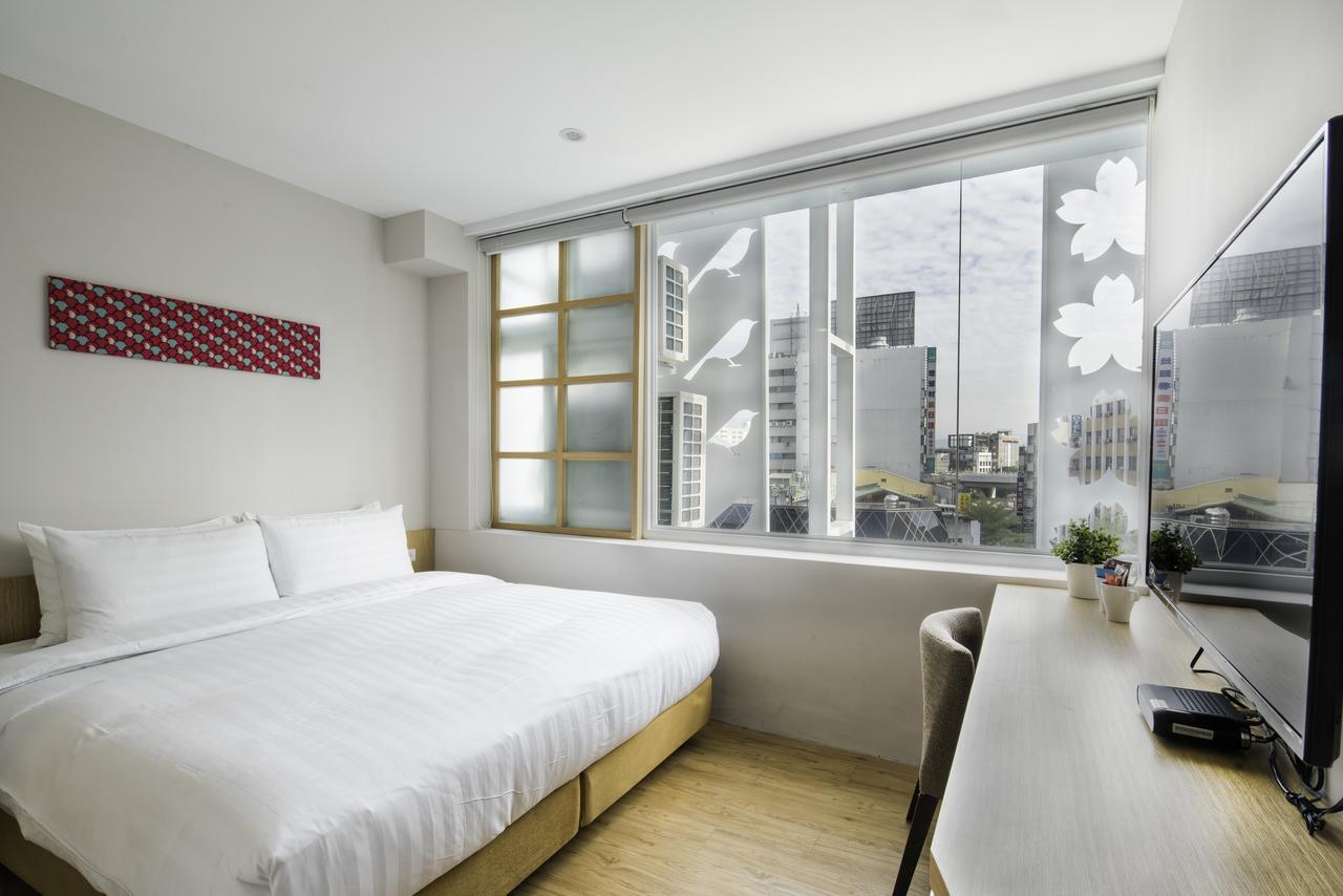 Shin Sei Bashi Hotel Taichung Bagian luar foto