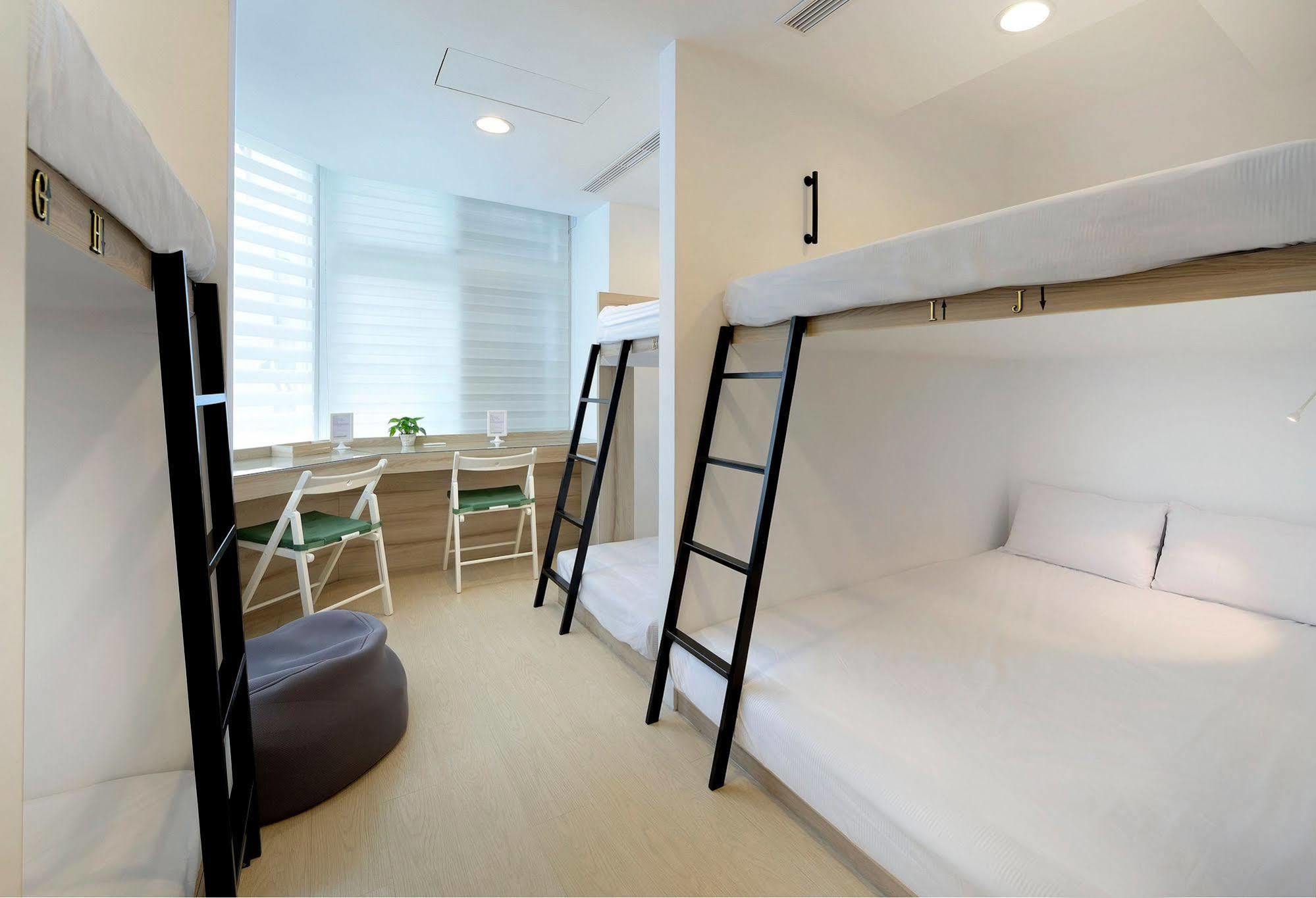 Shin Sei Bashi Hotel Taichung Bagian luar foto