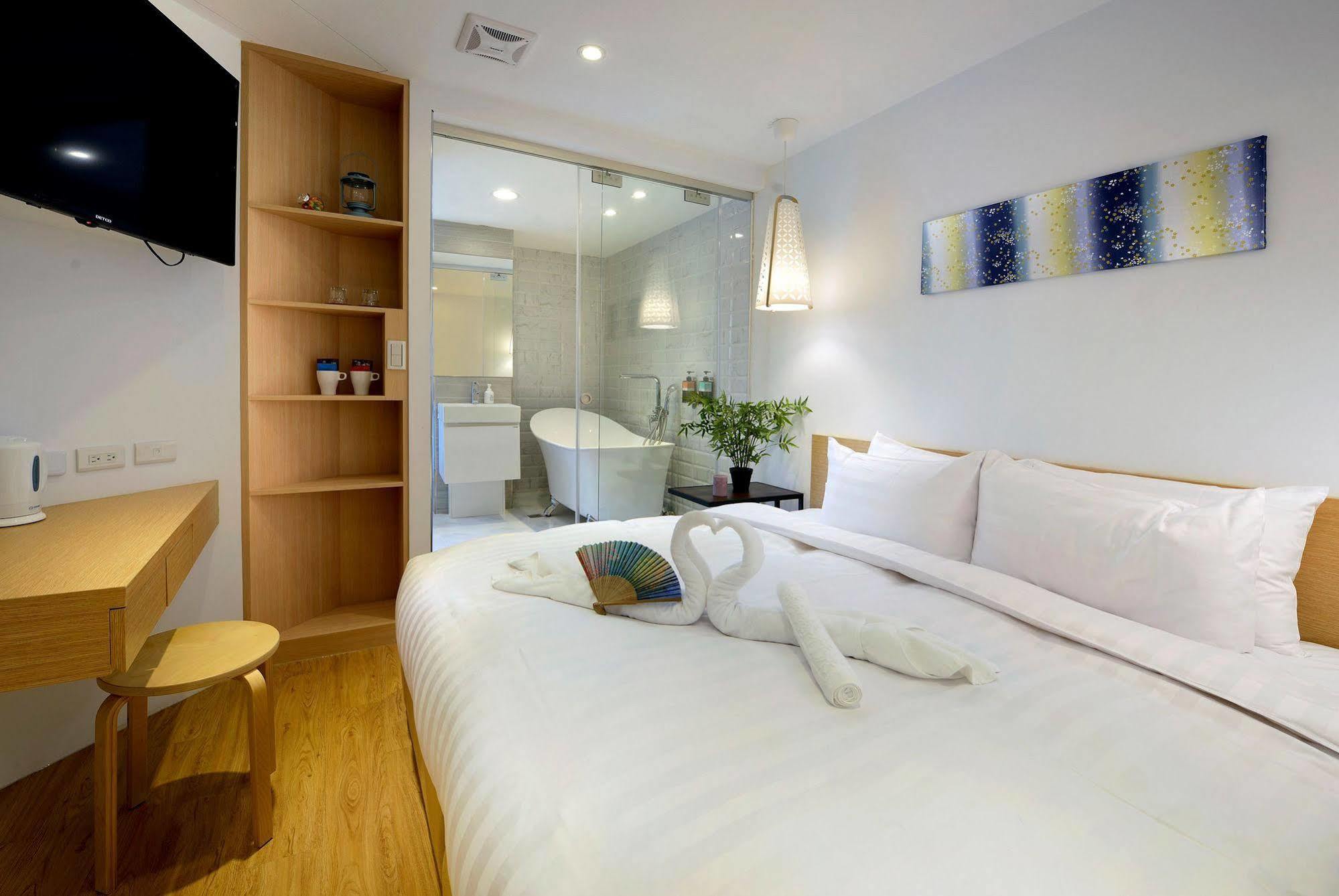 Shin Sei Bashi Hotel Taichung Bagian luar foto