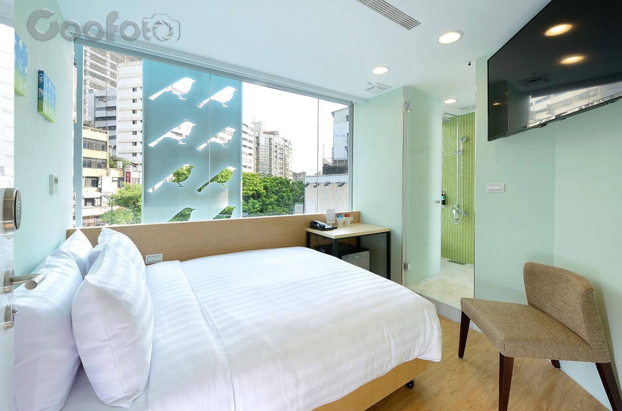 Shin Sei Bashi Hotel Taichung Bagian luar foto